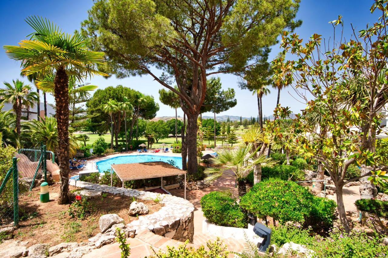 Beautiful 2 Bed With Pool And Golf Views Appartement Málaga