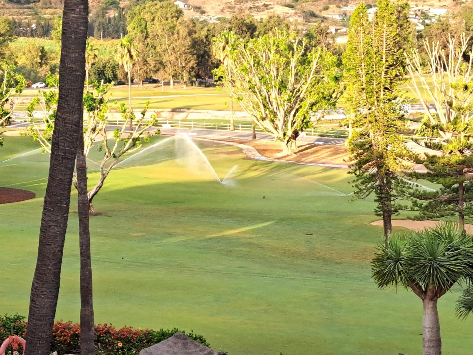 Appartement Beautiful 2 Bed With Pool And Golf Views *